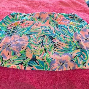 Lilly Pulitzer skort. Wide waist band. Attached shorts